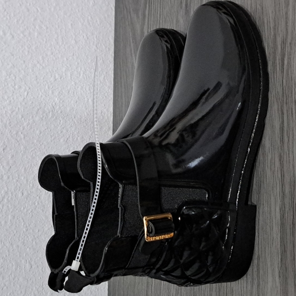 Hunter Women's Refined Slim Fit Quilted Gloss Chelsea Rain Boots - Picture 3 of 8